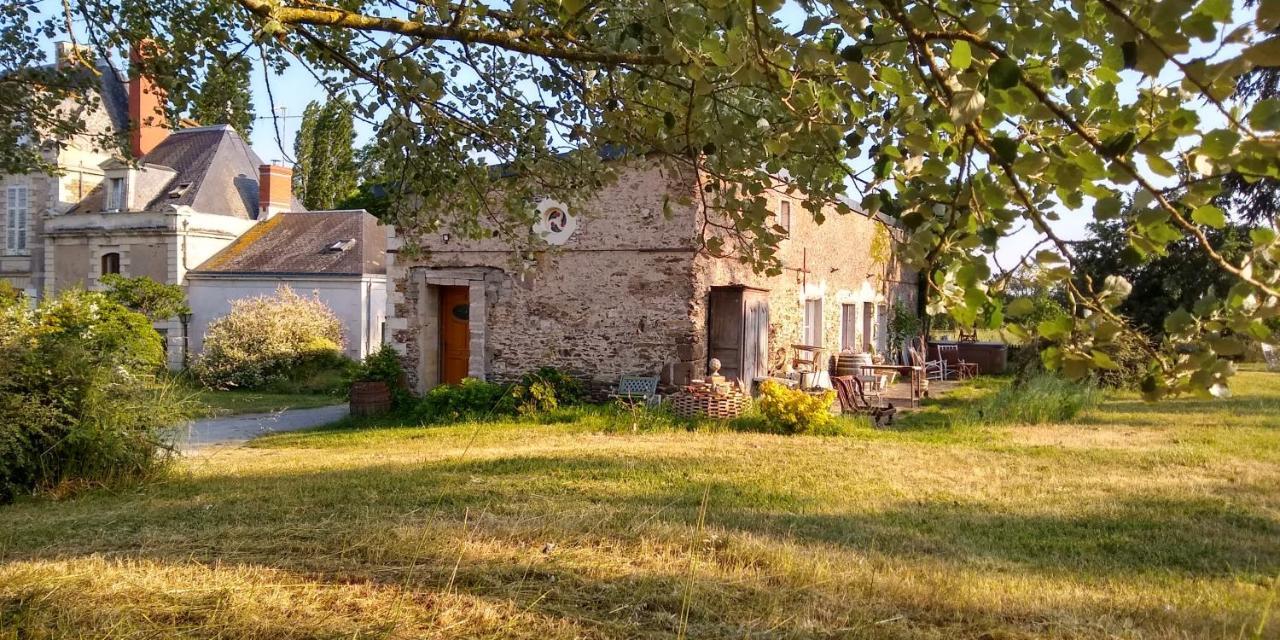 Bed and Breakfast Loge & Broc La Possonnière Exteriér fotografie